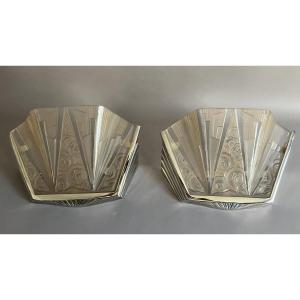 Hettier & Vincent paire d’appliques en verre moulé à la presse et bronze nickelé Art Déco 1930