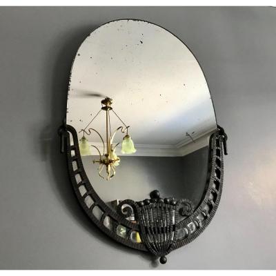 Miroir ovale en fer forgé Art Déco vers 1930