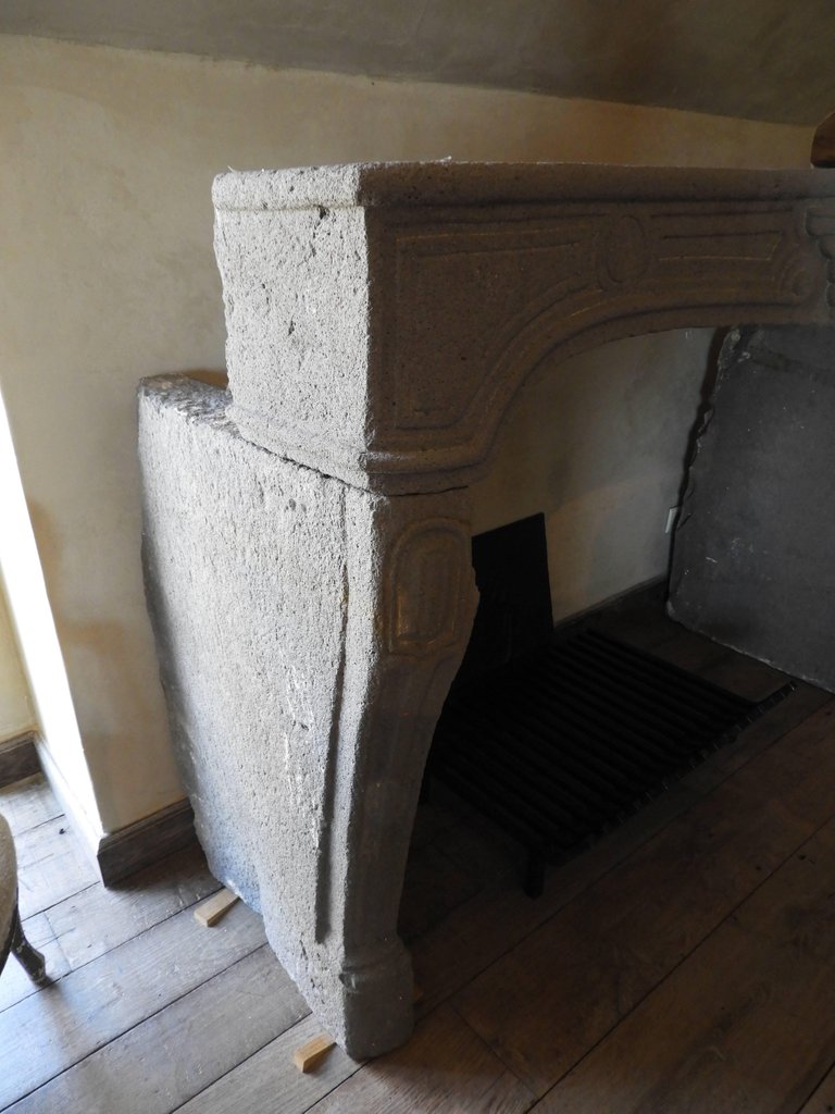 Fireplace In Volcanic Basalt Stone 'pierre De Volvic', 18th Century-photo-3