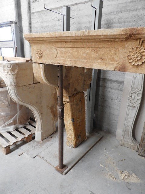 19th Century French Limestone Fireplace-photo-3