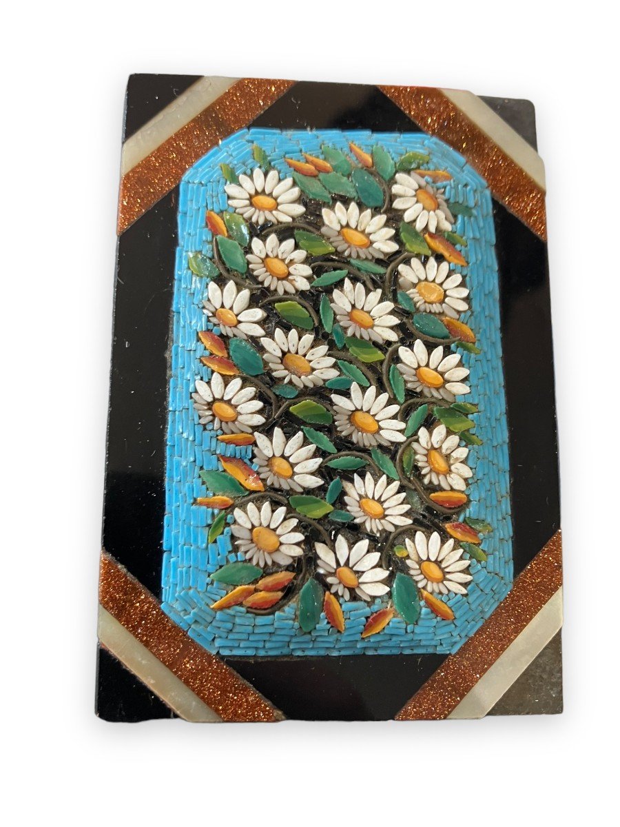 Paperweight In Micromosaic And Stone Marquetry Decorated With Flowers