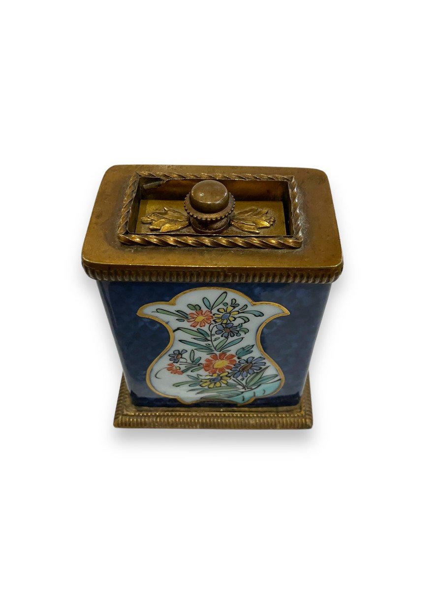 Rectangular Box In Enameled Porcelain And Bronze-photo-3