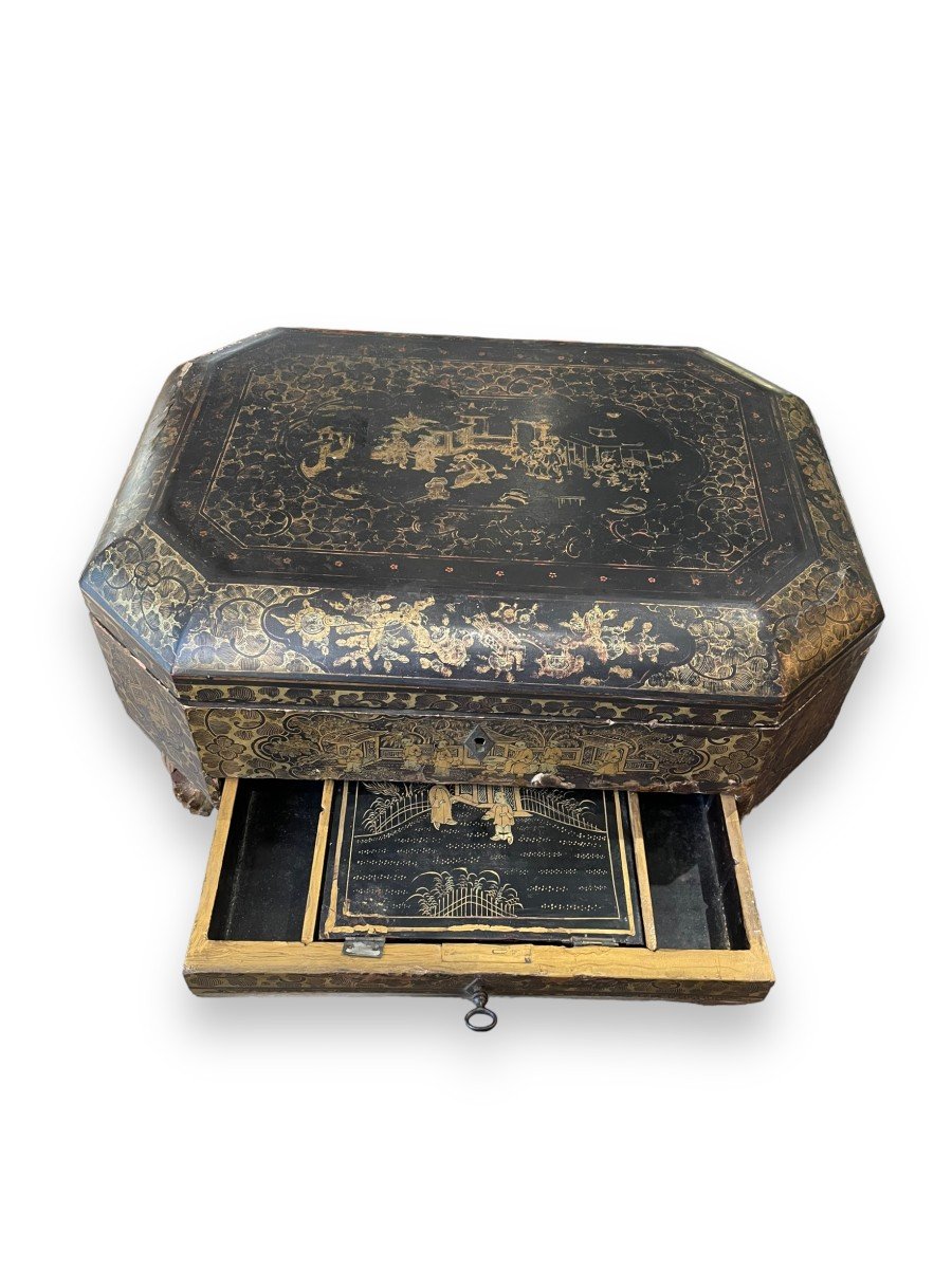 Chinese Book Or Tea Box In Golden Lacquered Wood-photo-7