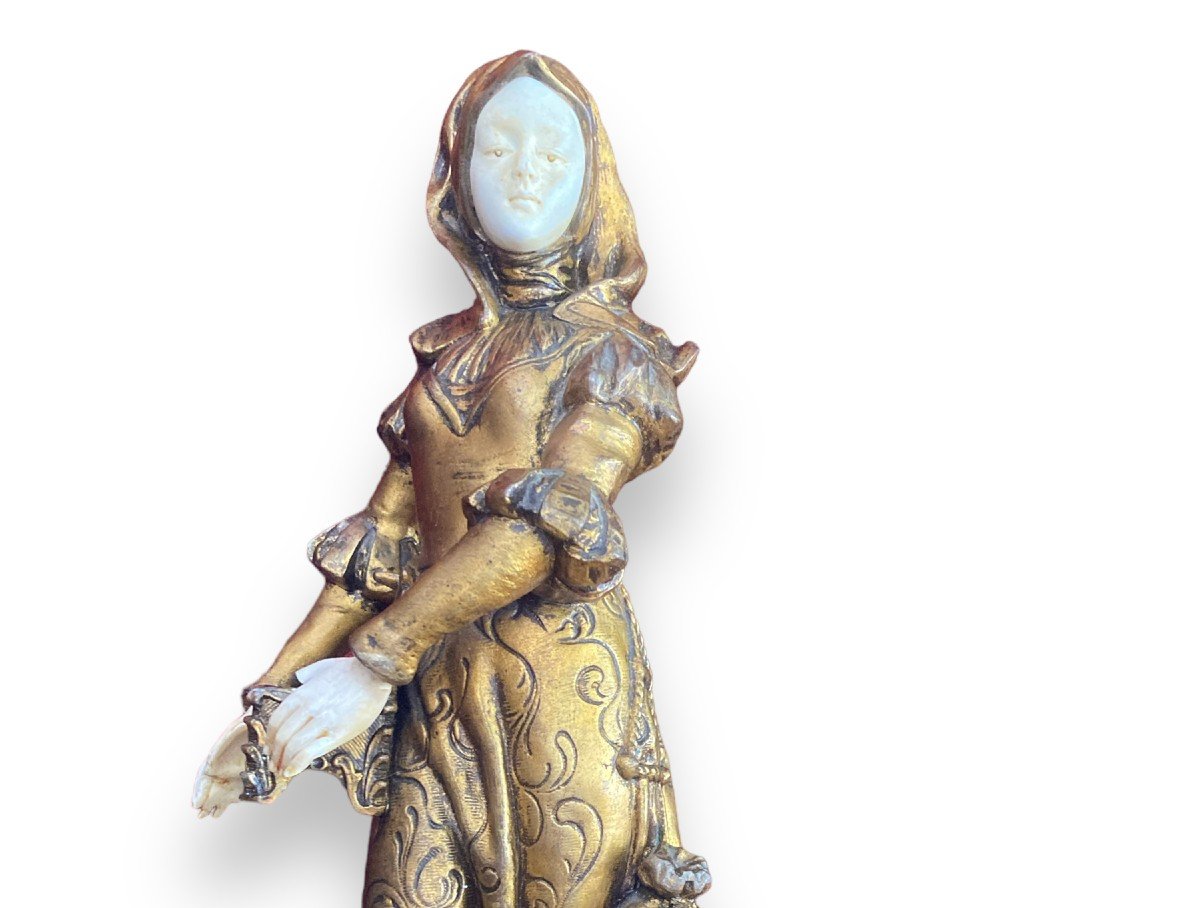 Statuette En Bronze Doré Chryséléphantine  Dame En Habit Médiéval par TREMO-photo-2