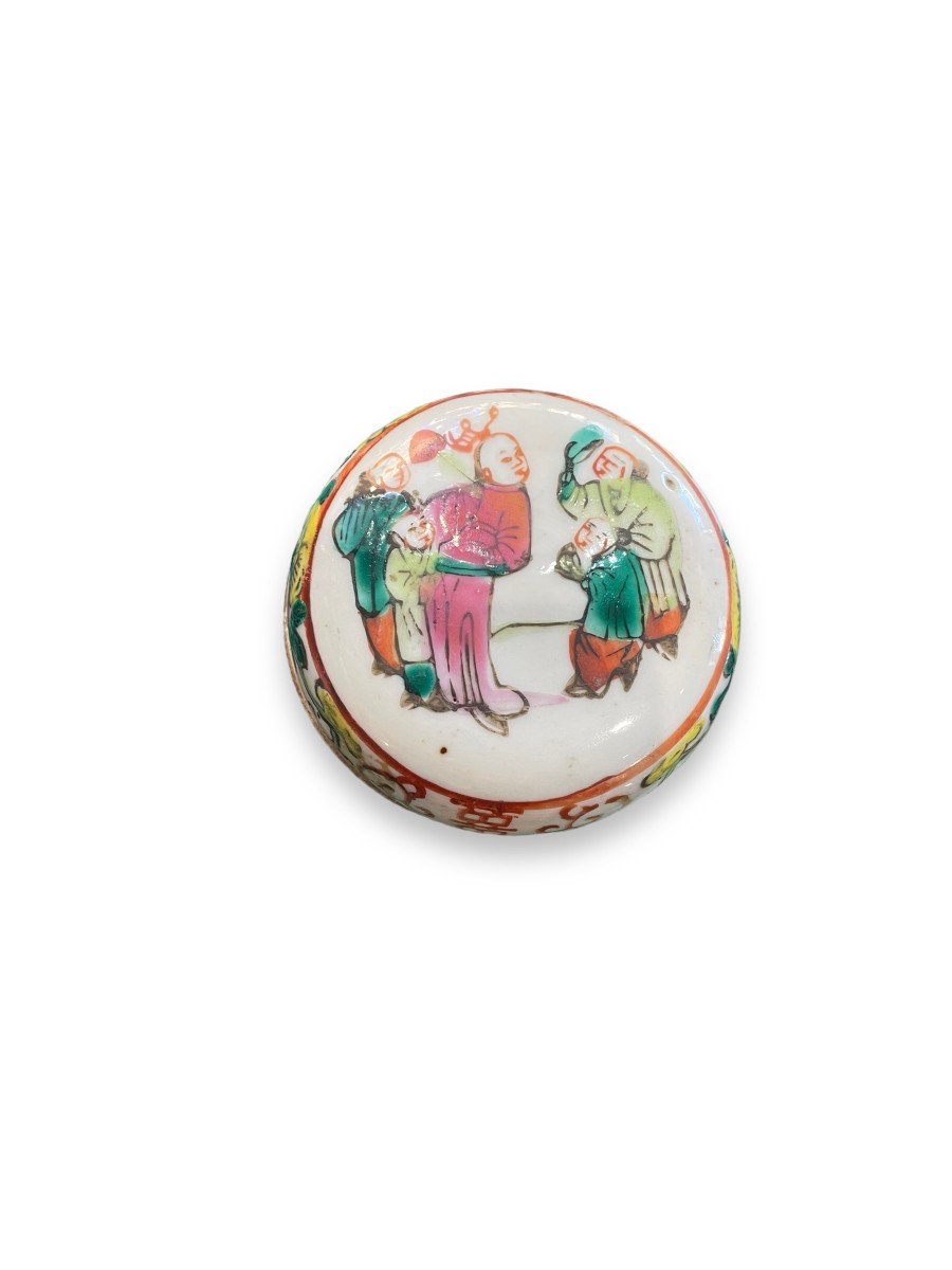 Chinese Polychrome Porcelain Jewelry Box-photo-5