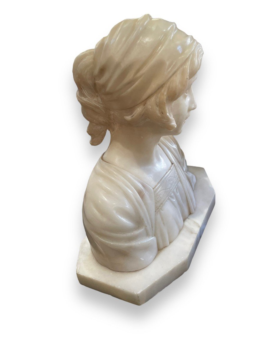 Female Bust In Marble And Alabaster-photo-4