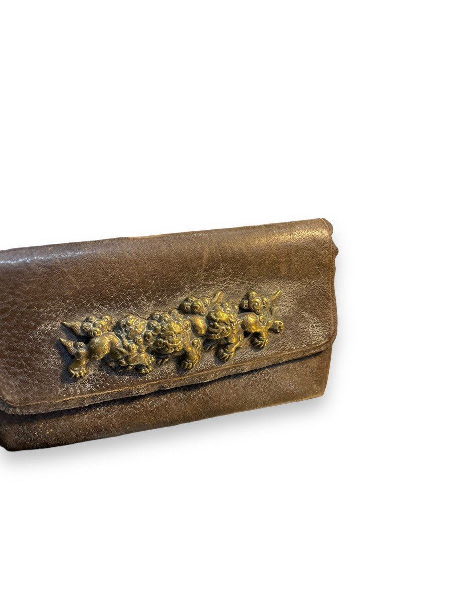 Asia Snuff Box In Leather And Bronze Decorated With Fô Dogs-photo-3