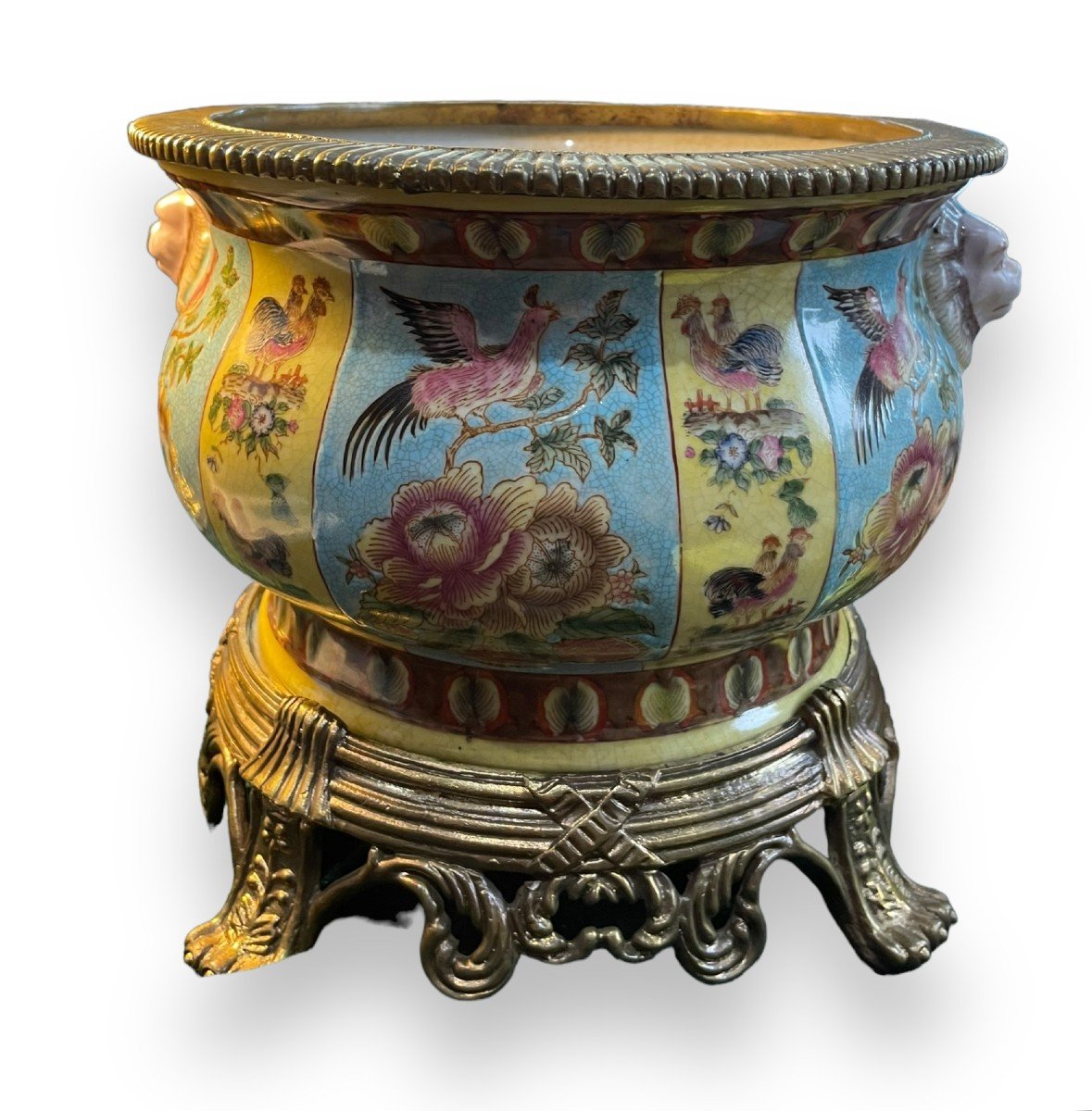 Manufacture Wong Lee Hong Kong Cache Pot En Faïence 