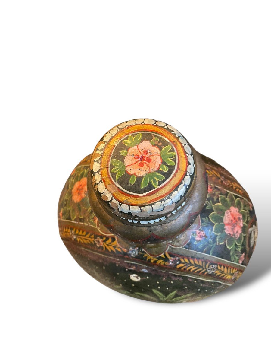 Important Indian Polychrome Metal Gourd-photo-1