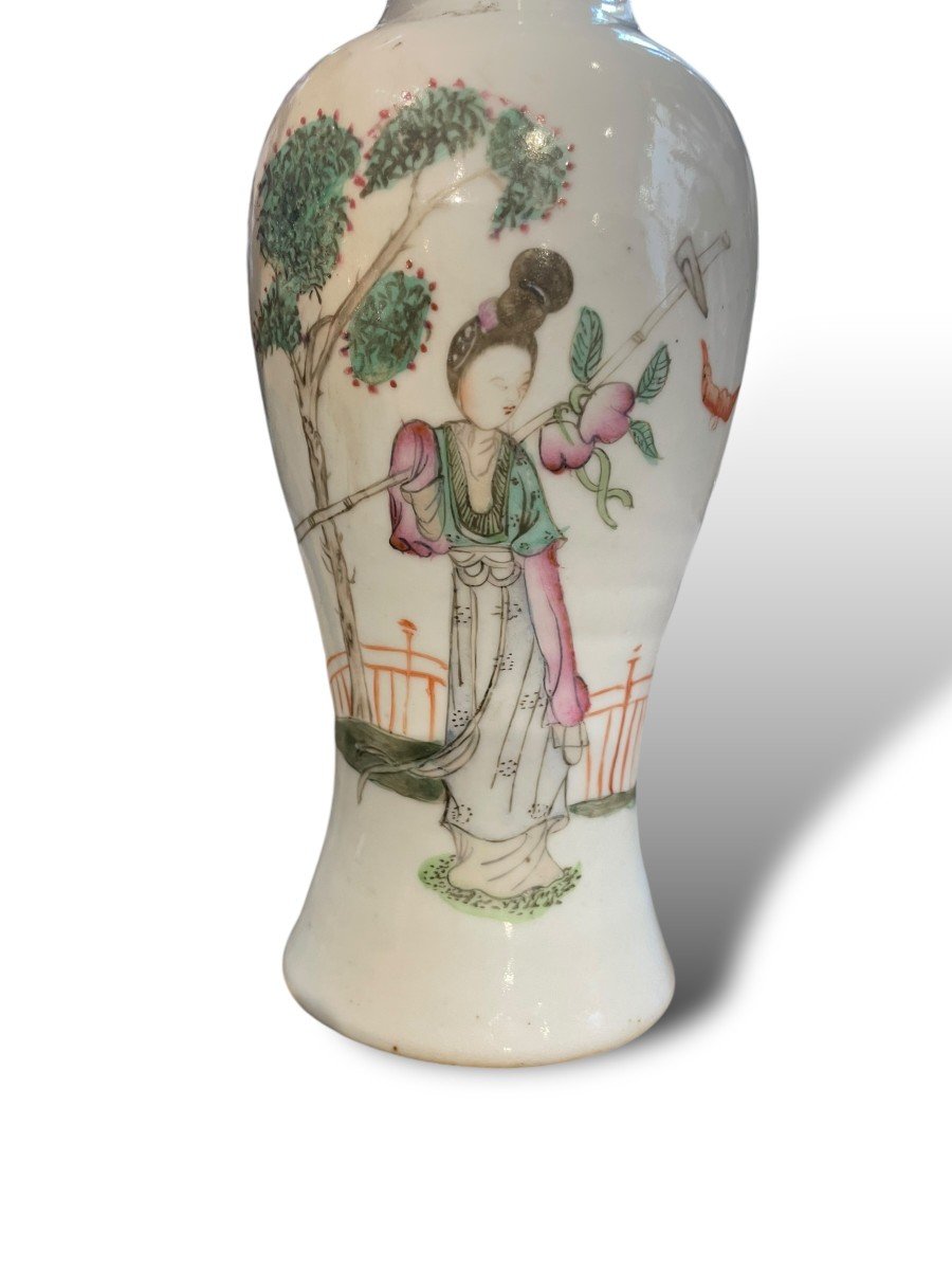 Chinese Qing Dynasty Porcelain Baluster Vase-photo-2