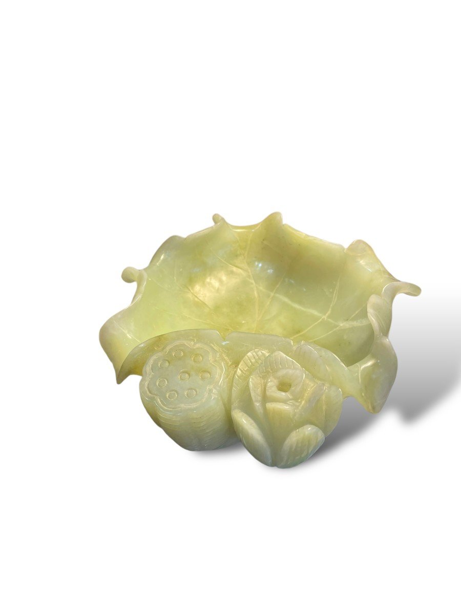 Chine Rince Pinceau Motif Fleur de lotus En Jade De Couleur Verte -photo-3