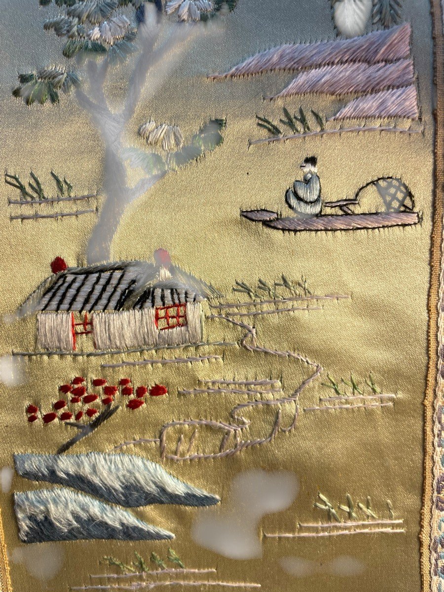 Old Chinese Embroidered Silk-photo-1