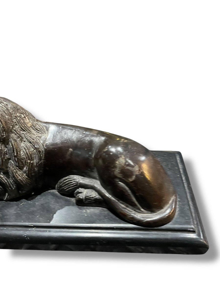 Lion Sculpture En Bronze Socle En Marbre Noir-photo-3