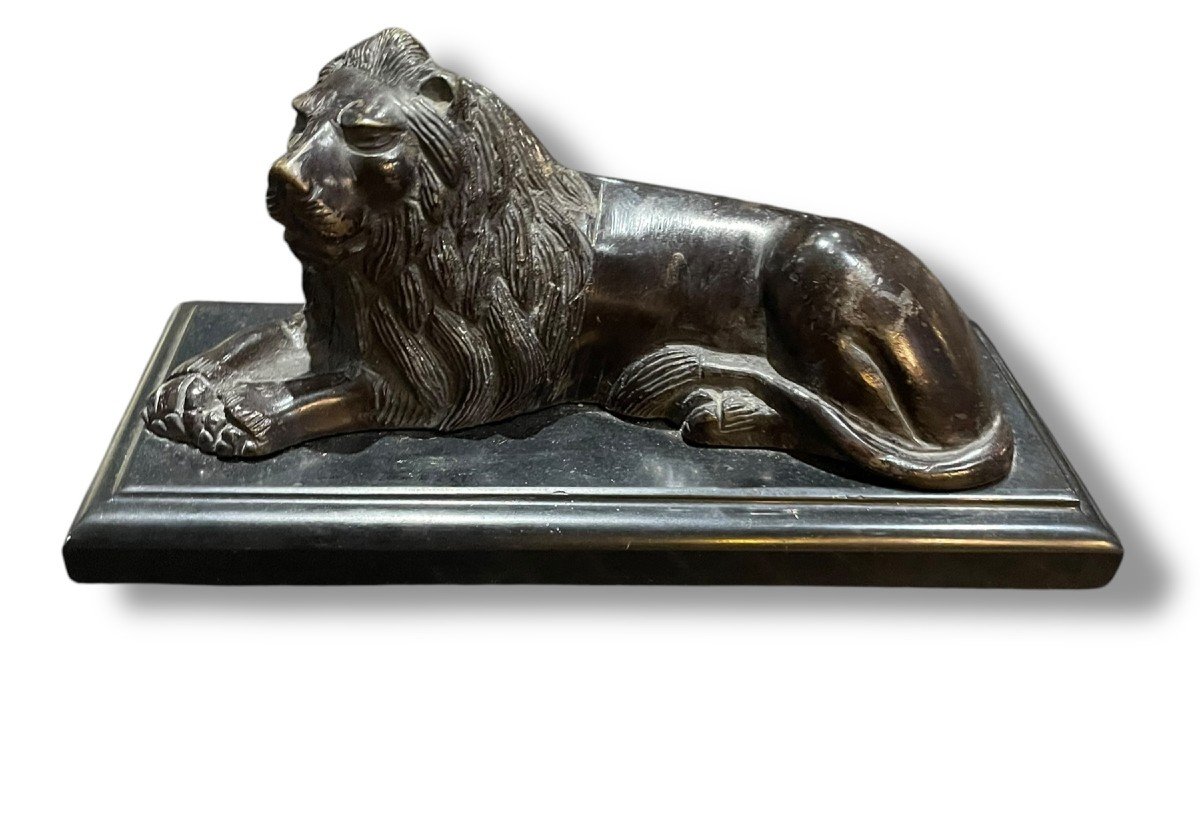 Lion Sculpture En Bronze Socle En Marbre Noir