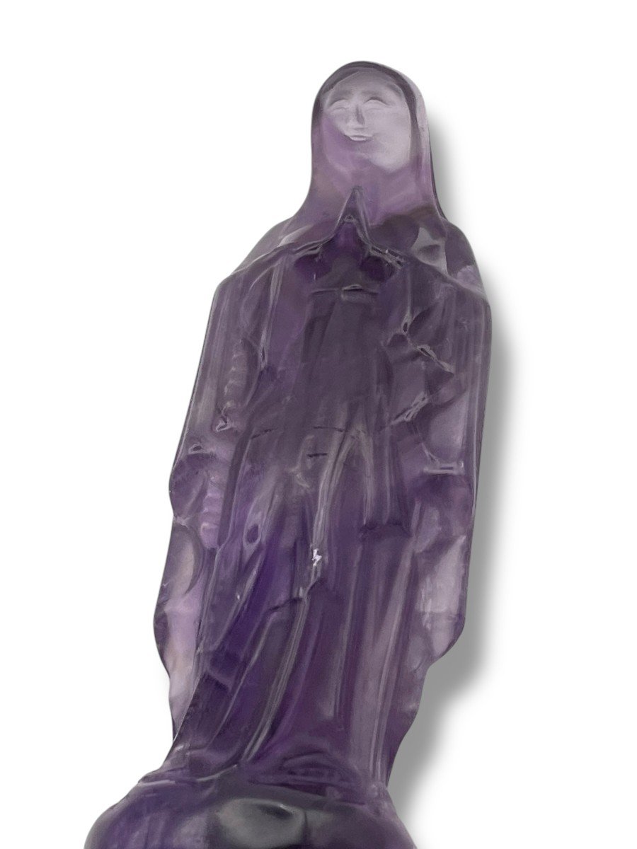 Madonna Virgin In Prayer In Carved Amethyst-photo-1