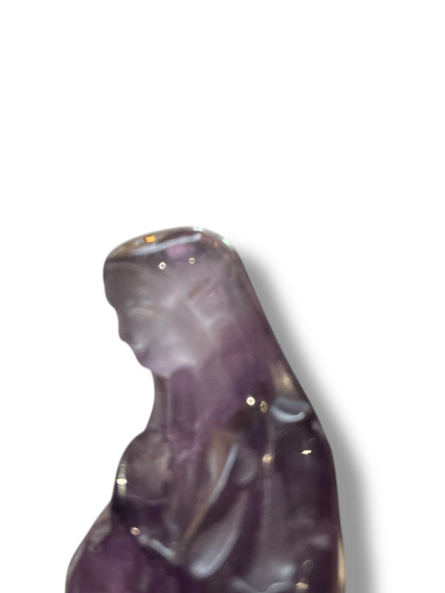 Madonna Virgin In Prayer In Carved Amethyst-photo-2