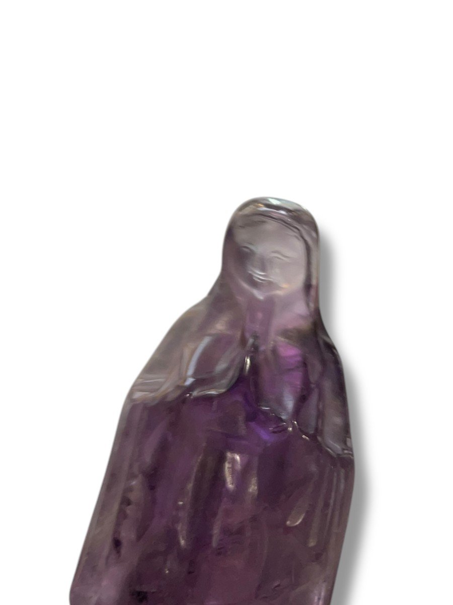 Madonna Virgin In Prayer In Carved Amethyst-photo-3