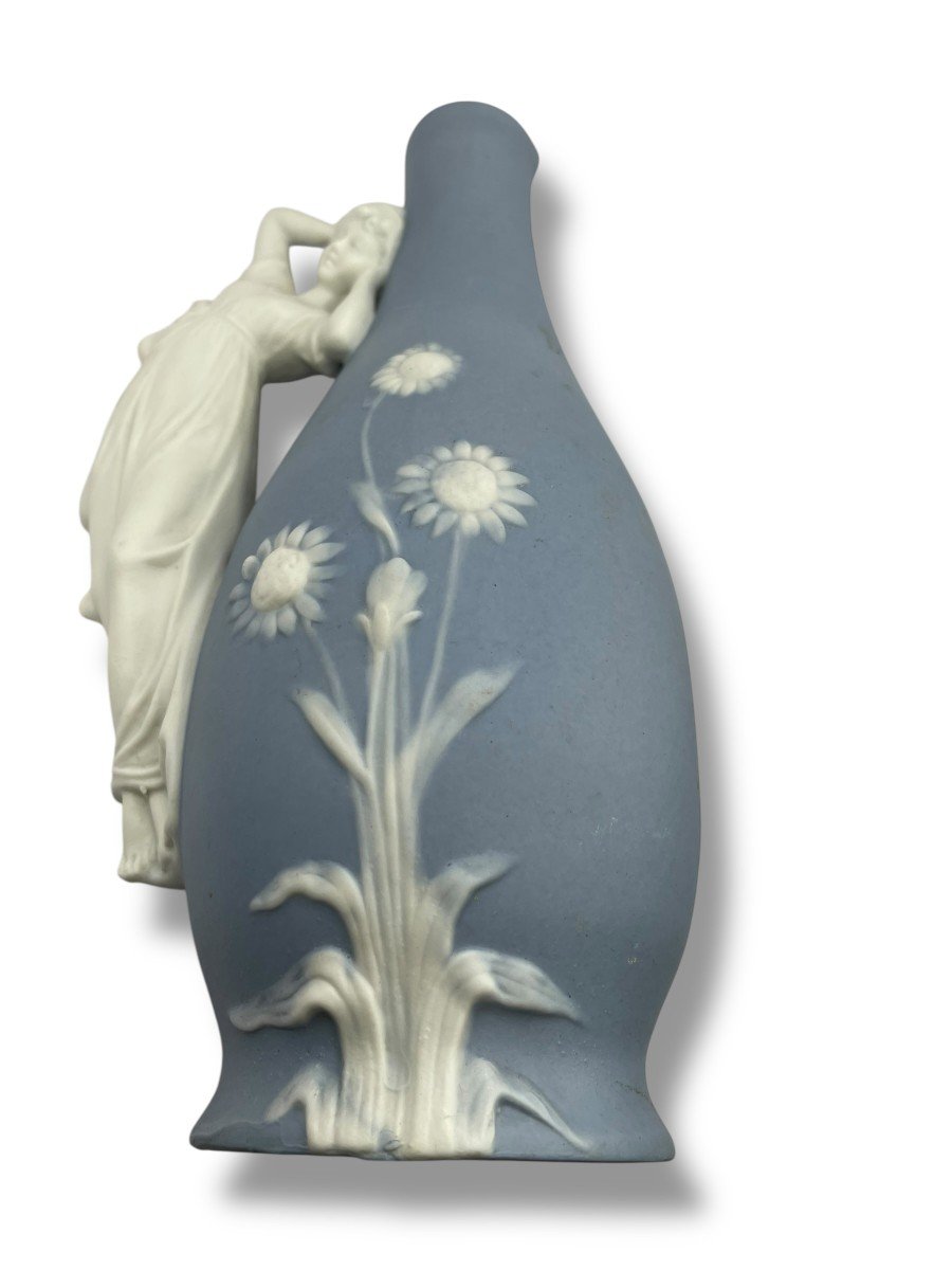 Pansu Vase Female Model In Wedgwood Blue Biscuit-photo-2