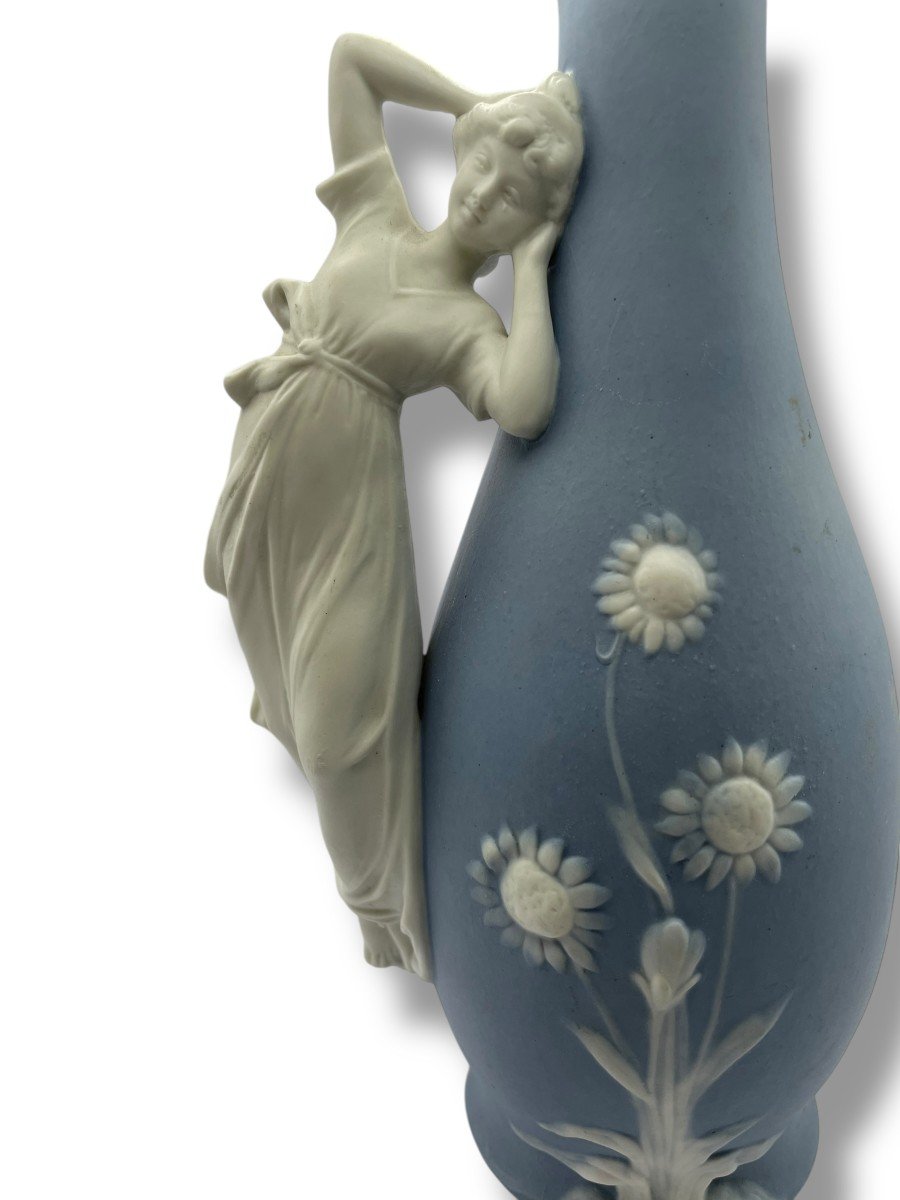 Pansu Vase Female Model In Wedgwood Blue Biscuit-photo-3