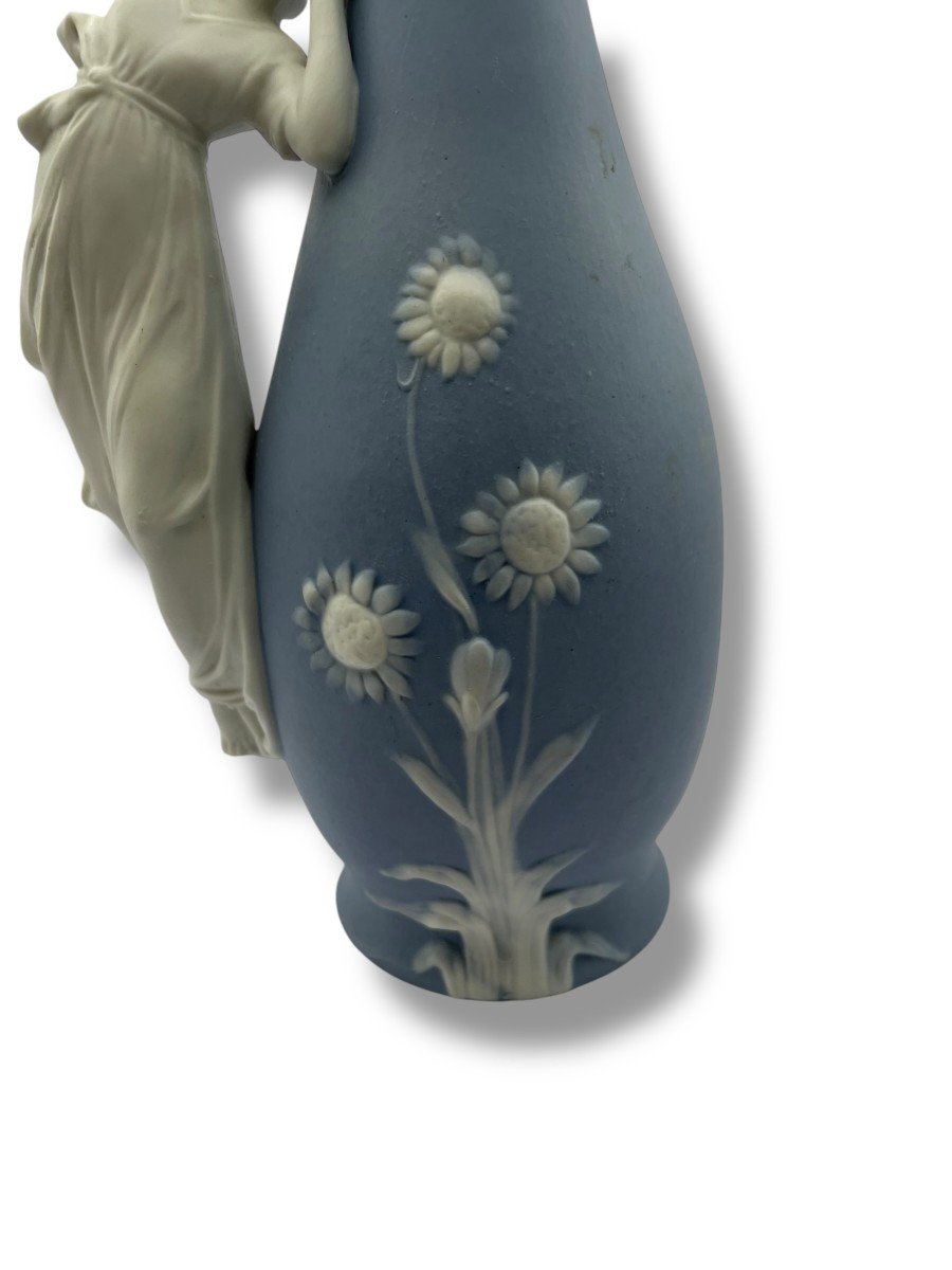 Pansu Vase Female Model In Wedgwood Blue Biscuit-photo-4