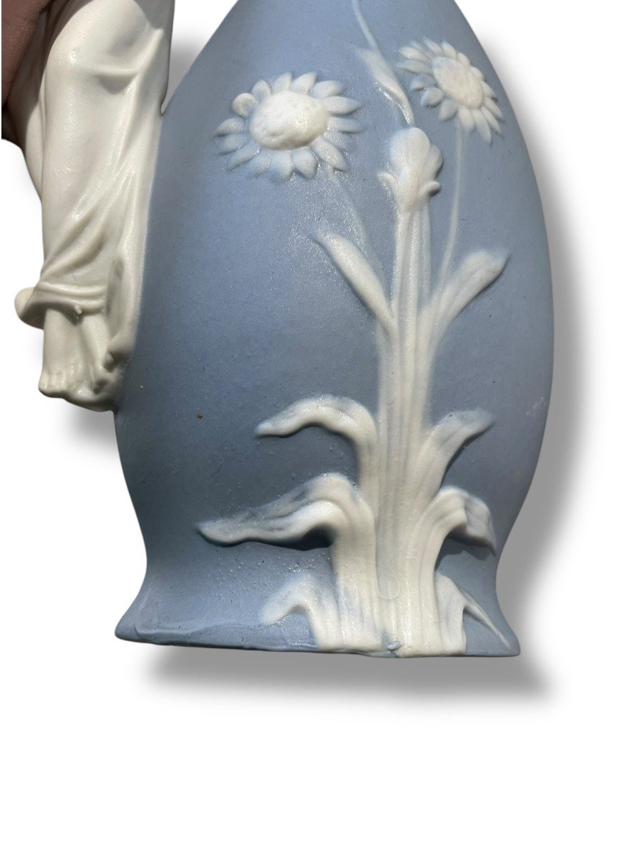 Pansu Vase Female Model In Wedgwood Blue Biscuit-photo-3