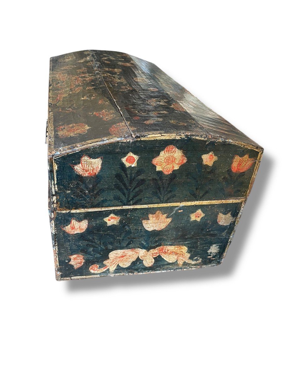 Large Regional Wedding Chest From The 18th Century -photo-5