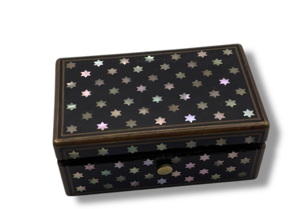 Tahan Wooden Box And Mother-of-pearl Marquetry