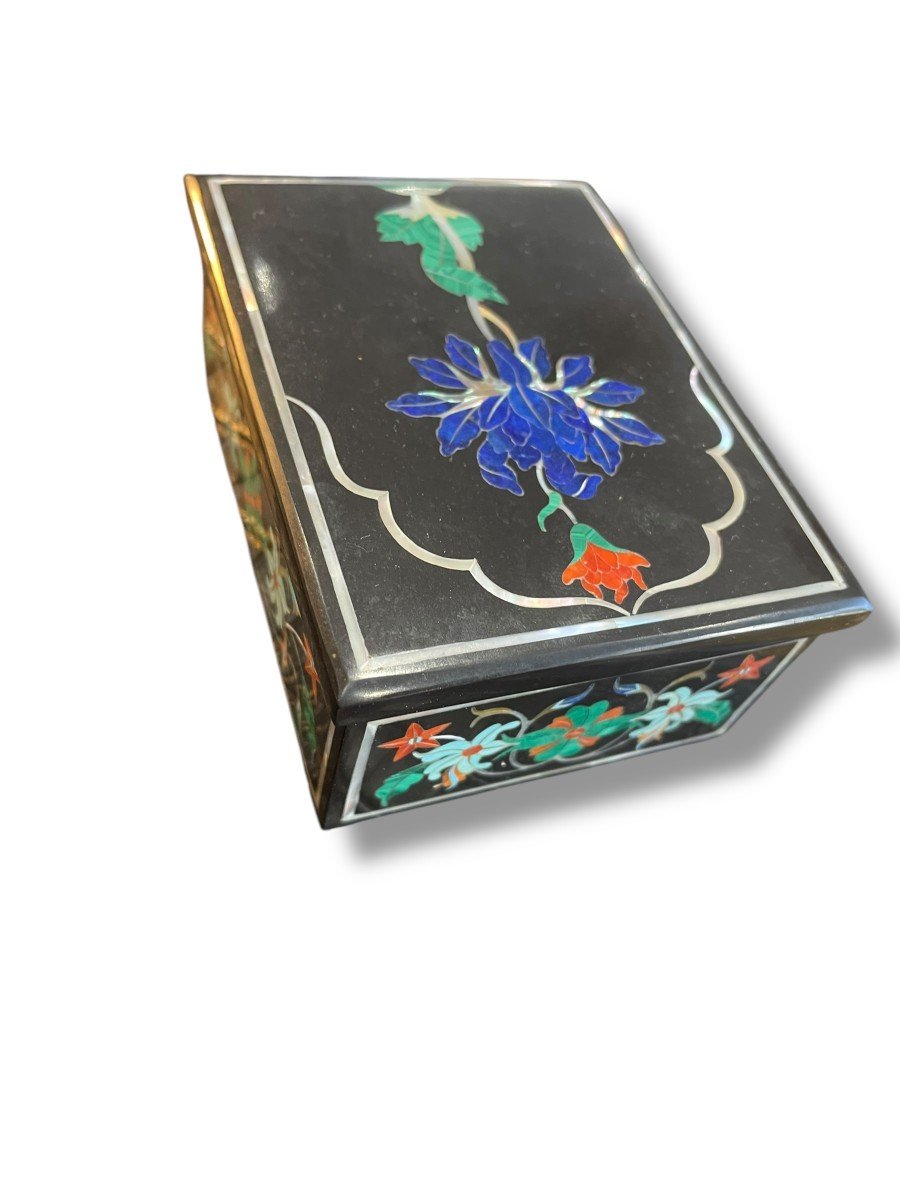 Box In Marquetry Of Fine Stones And Mother-of-pearl-photo-5