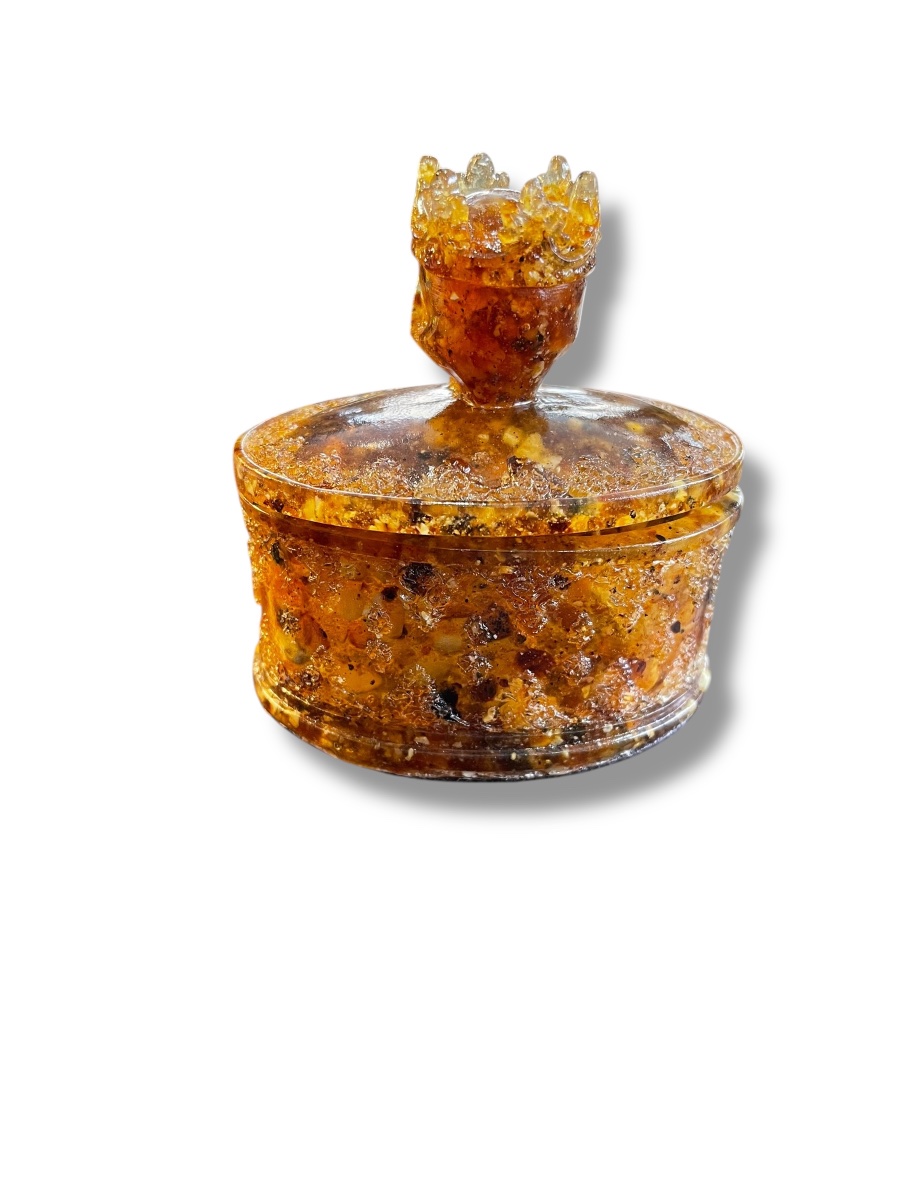 Crowned Vanity Box Amber Composition-photo-6