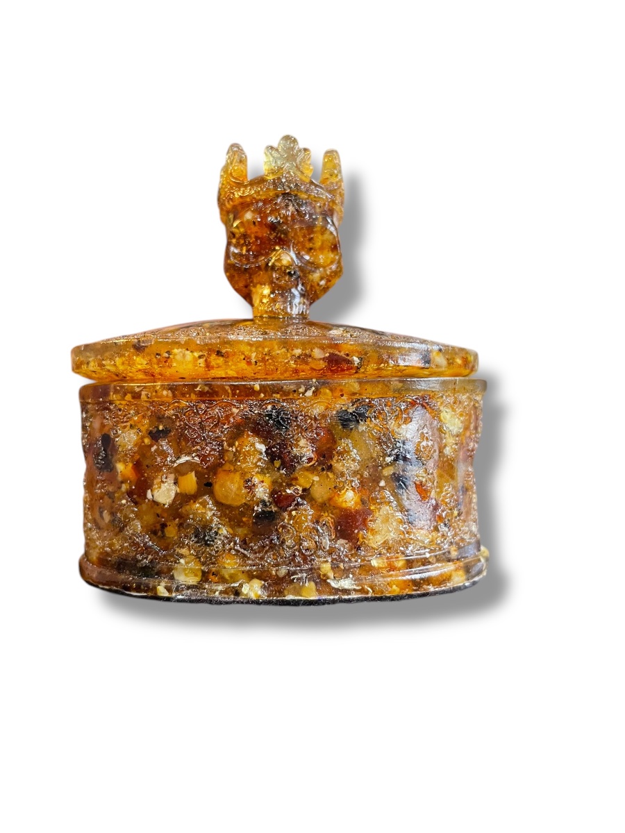 Crowned Vanity Box Amber Composition-photo-8