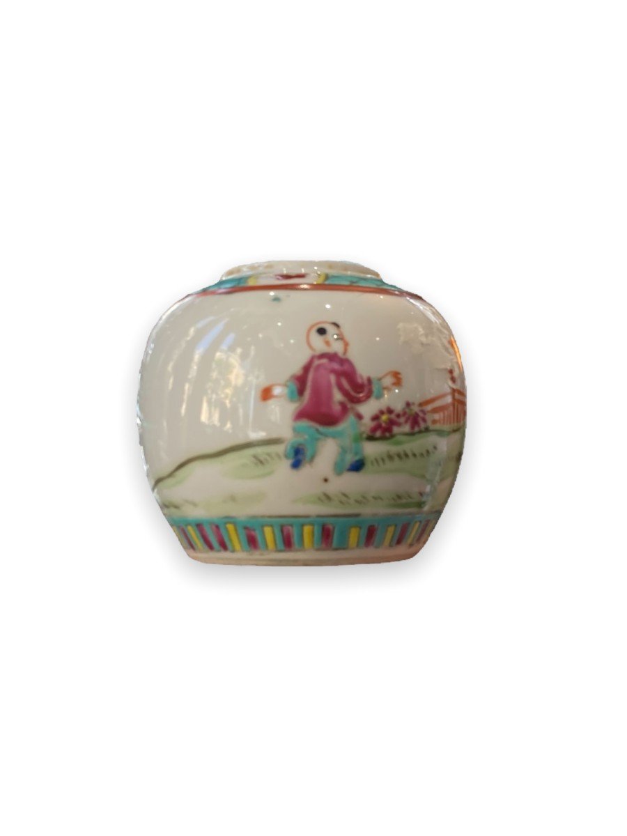Small Chinese Ginger Jar In Porcelain-photo-2