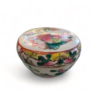 Chinese Polychrome Porcelain Jewelry Box