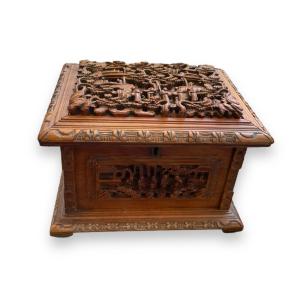 Chinese Jewelry Box In Carved Wood Canton 19th