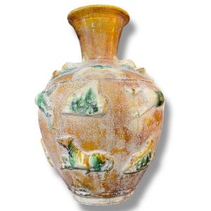 Chine Vase En Terre Cuite Jaune Type Sancai émail Jaune Décor Fantastique