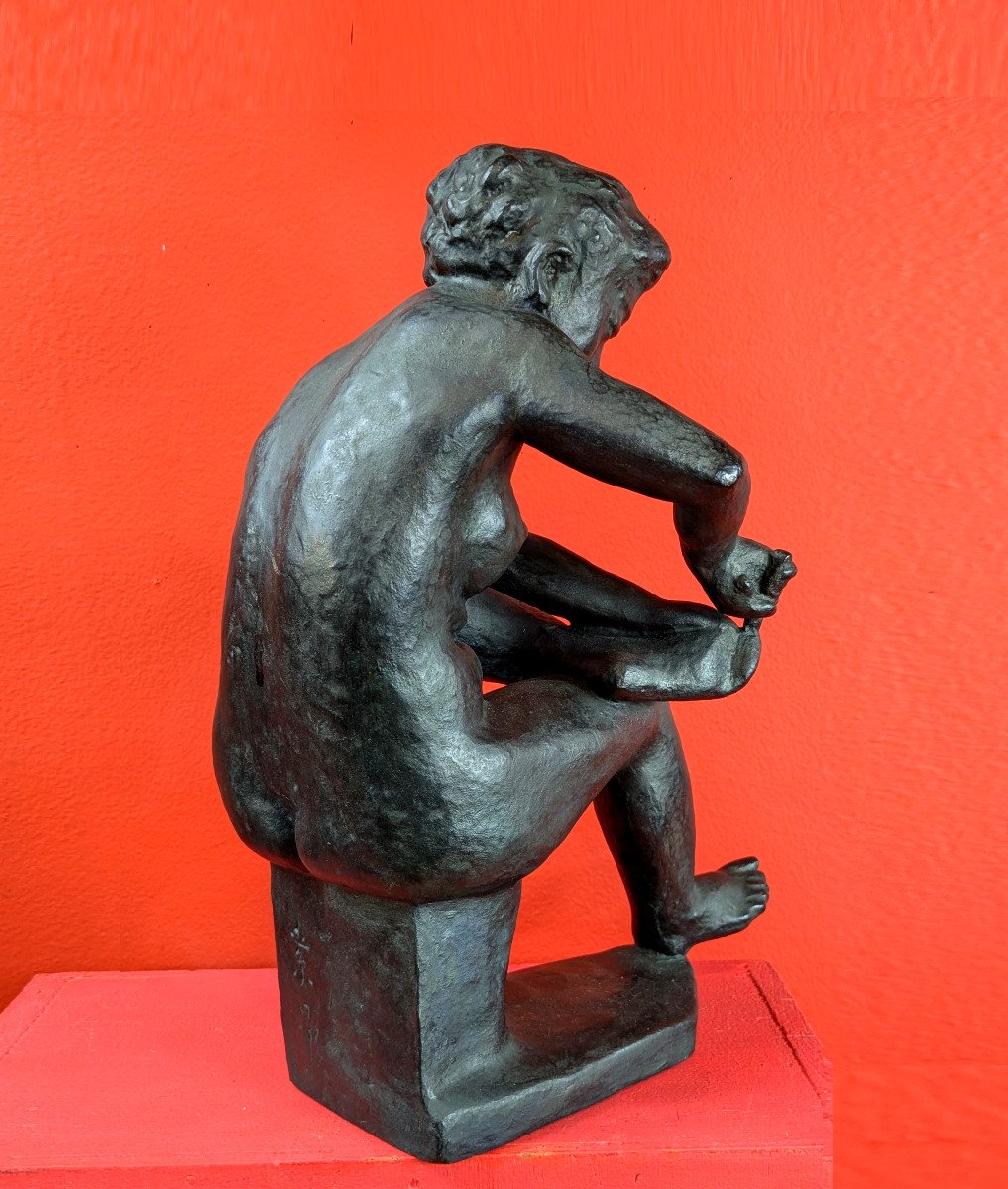 Young Woman Cutting Her Nails - Bronze 1950-70 By Soko Nakano 1898-1985-photo-1