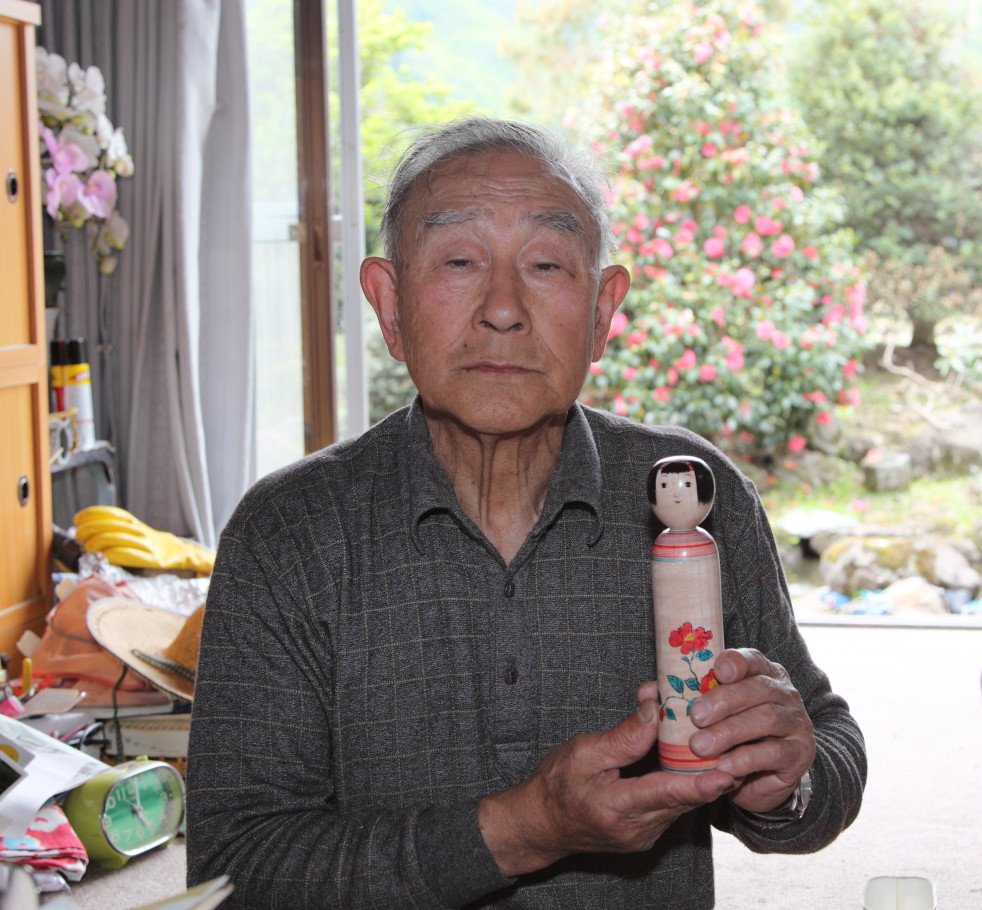 Grande kokeshi par Takahashi Hisamune 1930 -2019  -kok193-photo-5