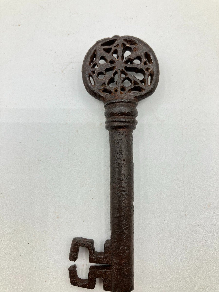 Key In Forged Iron-photo-1