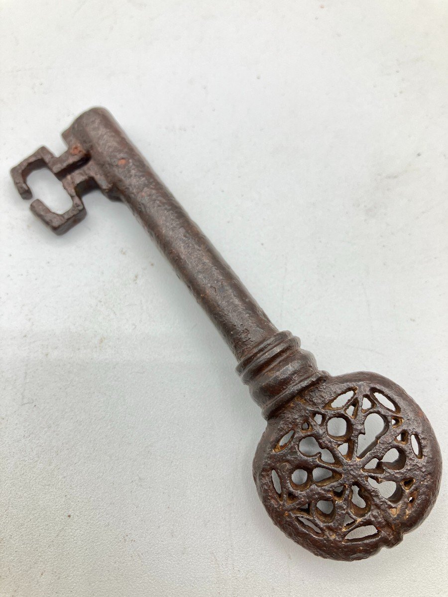 Key In Forged Iron-photo-3