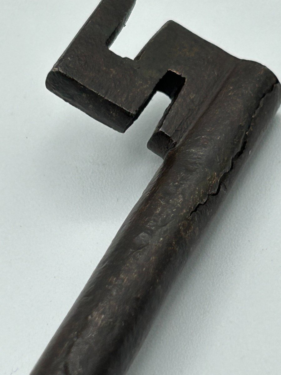 Key In Forged Iron-photo-4