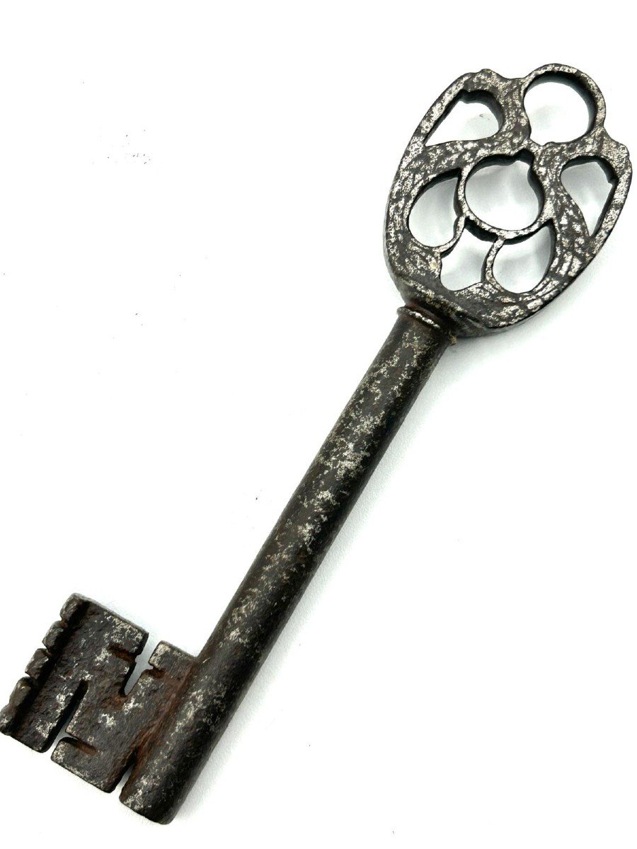 Iron Key-photo-2