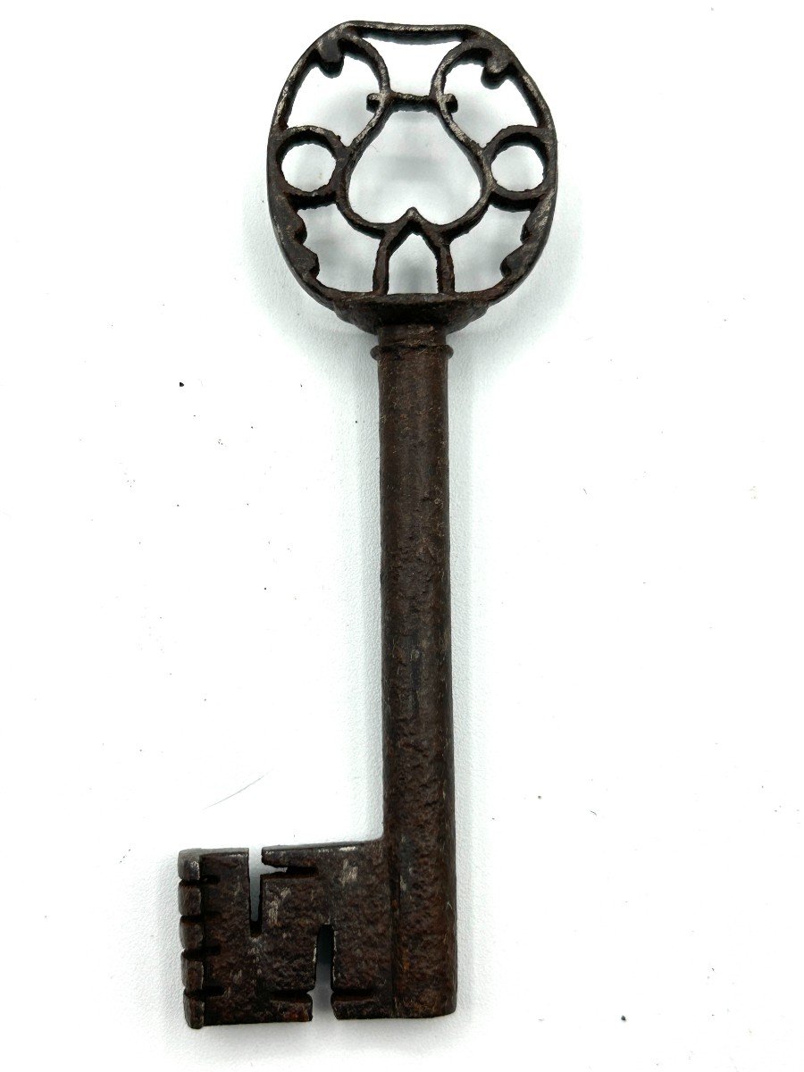 Iron Key-photo-1