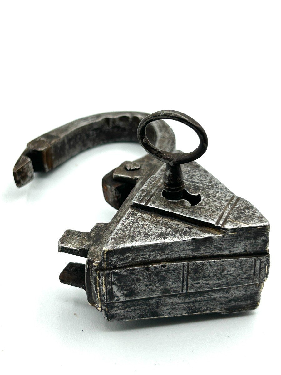 Iron Padlock Forged-photo-3