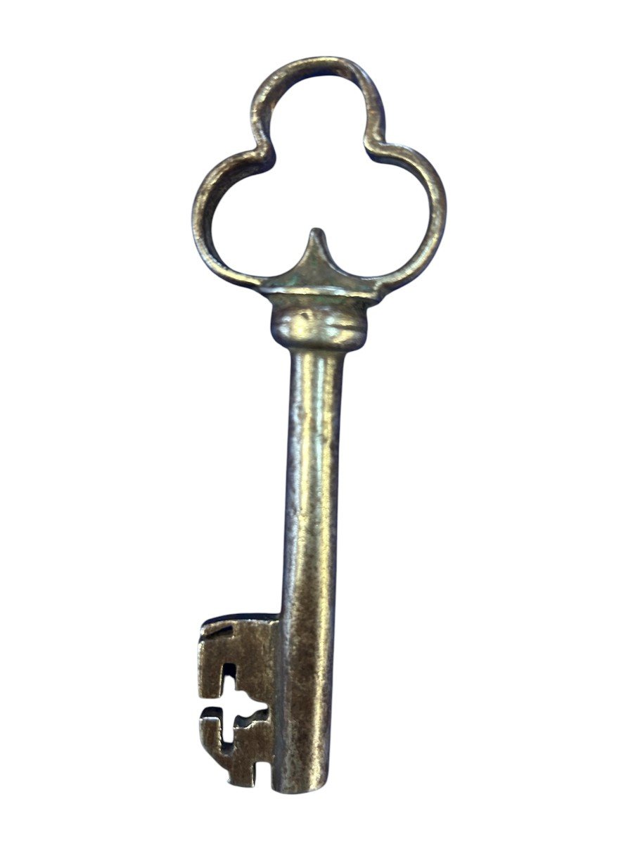 Iron Key-photo-1