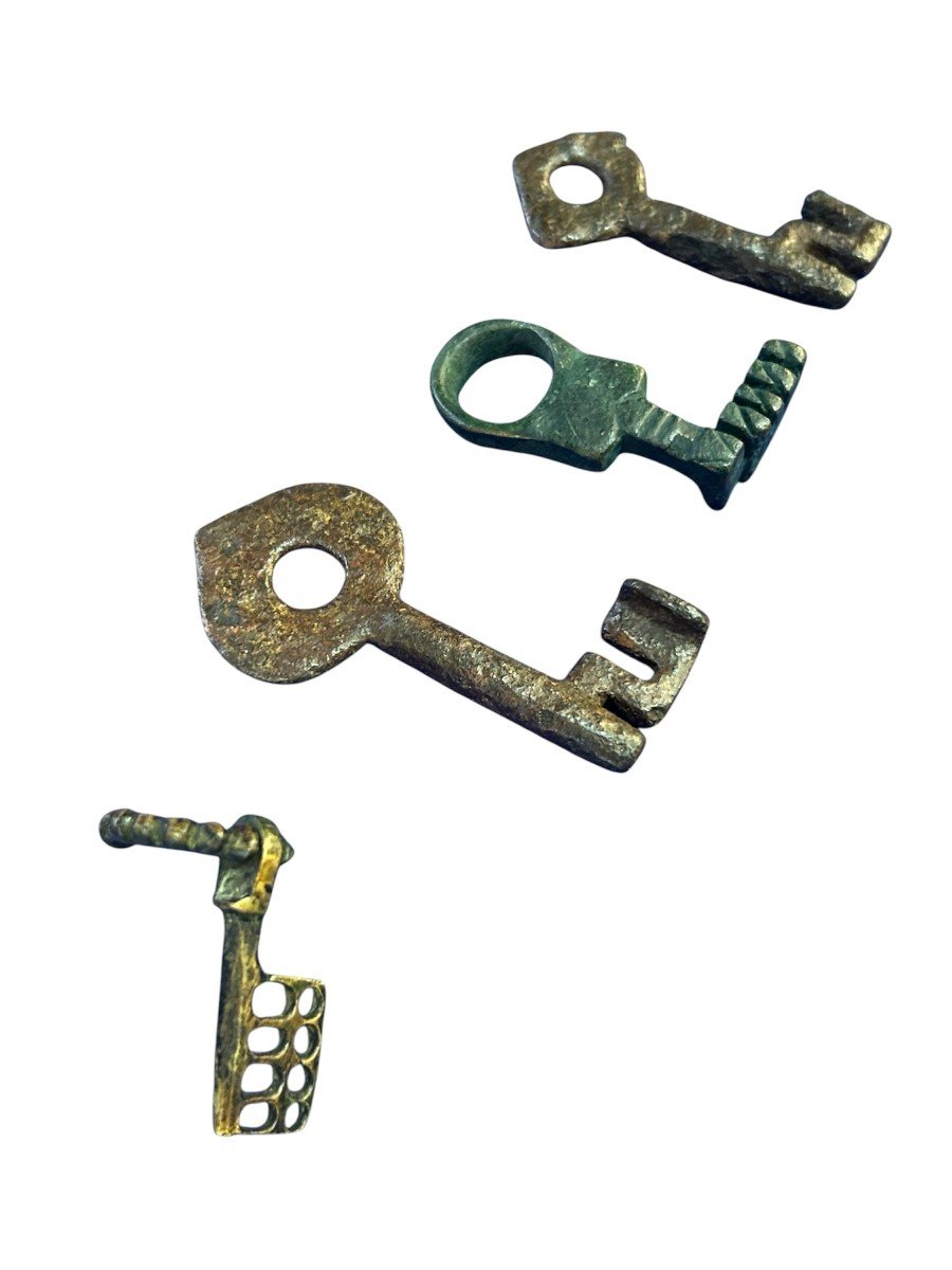 Iron Keys-photo-2