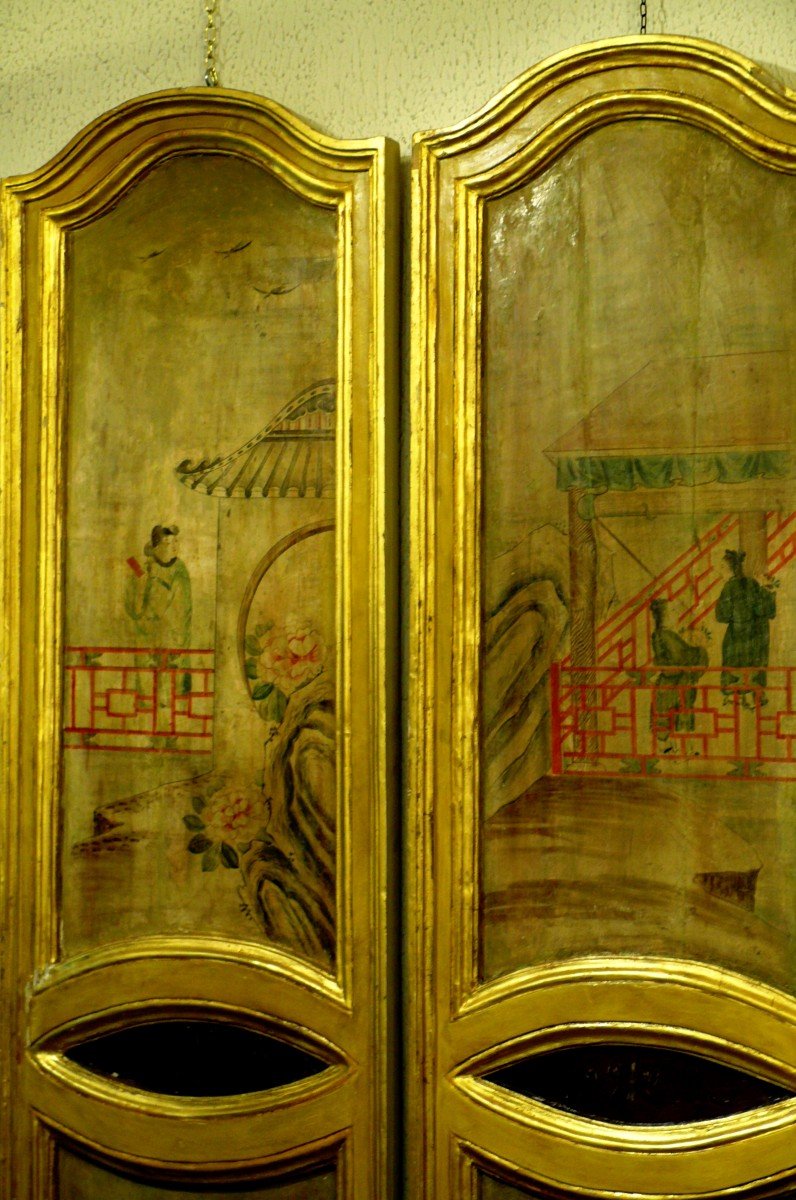 A Rare Pair Of Painted Wood Paneling Elements With Chinoiserie Scenes. Italy, 18th Century