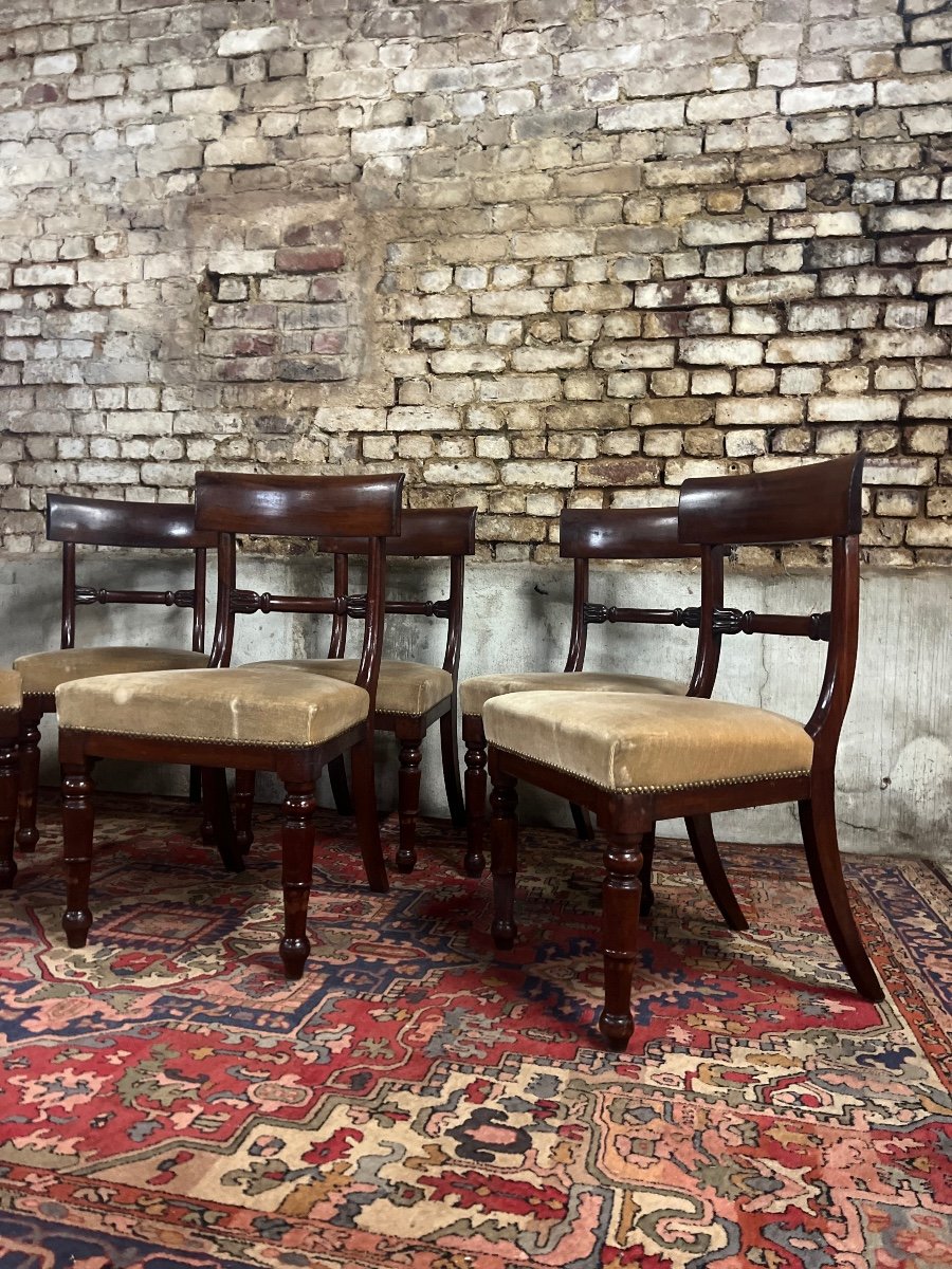 Suite Of Six Mahogany Chairs From The 19th Century Restoration Period-photo-1