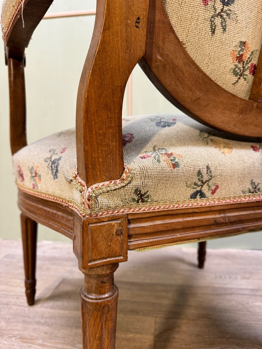 Fauteuil médaillon En Bois Naturel D’époque Louis XVI XVIII Eme Siècle -photo-2