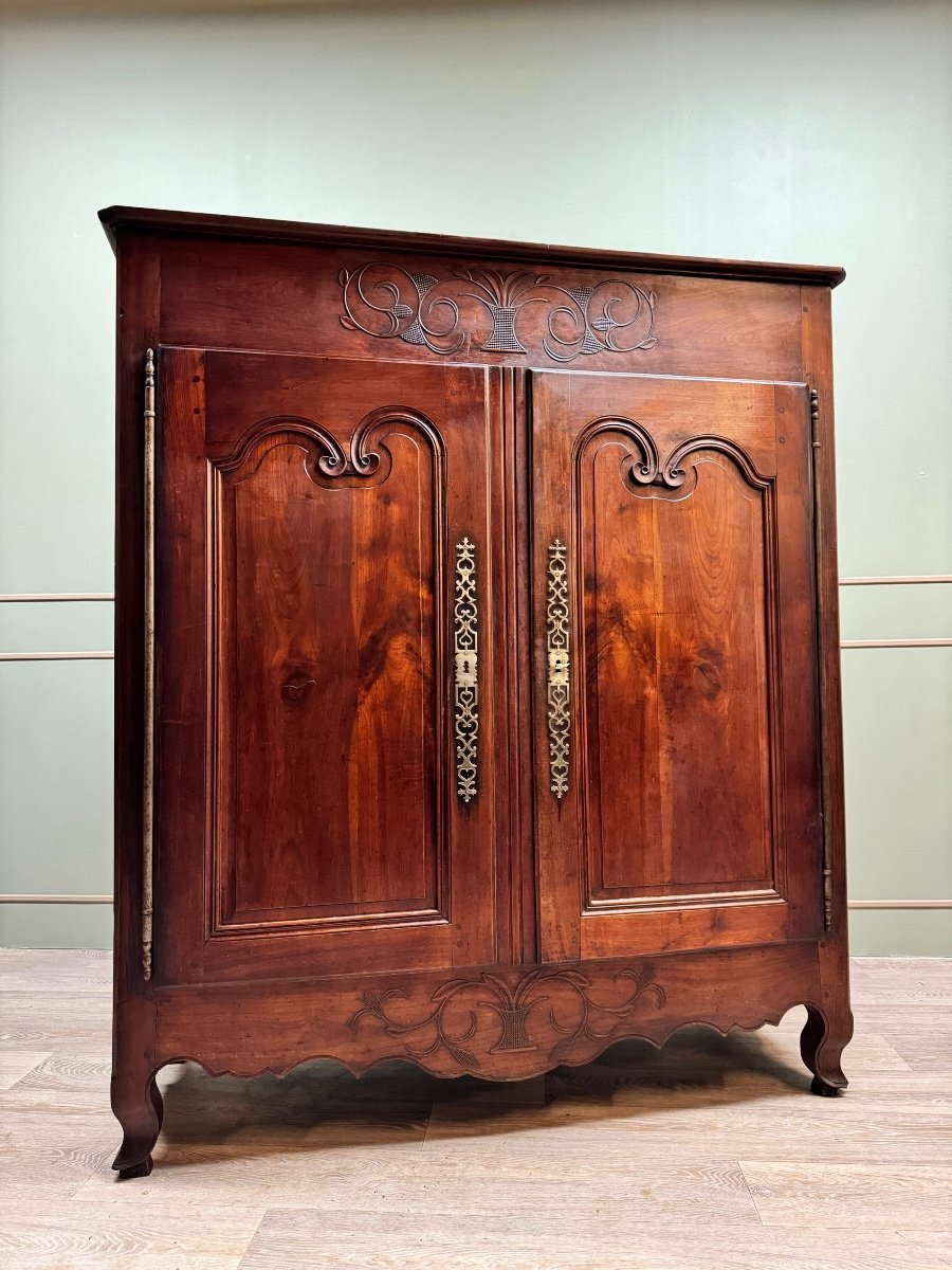 Three Quarter Wardrobe In Walnut Louis XV Style XIX Eme Century 