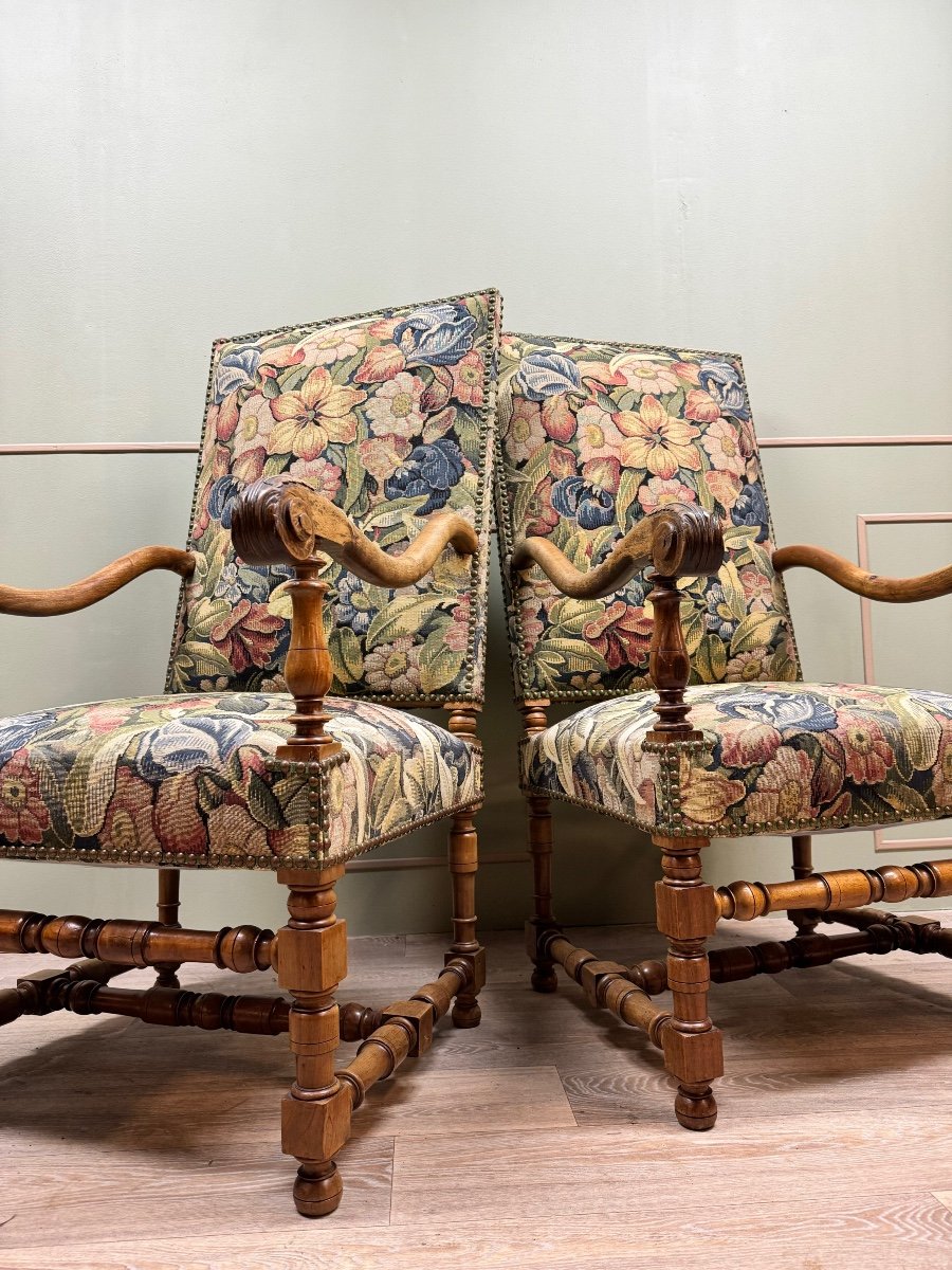 Pair Of Louis XIII Style Walnut Armchairs XIX Eme Century -photo-4