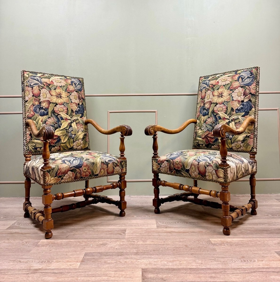 Pair Of Louis XIII Style Walnut Armchairs XIX Eme Century -photo-6